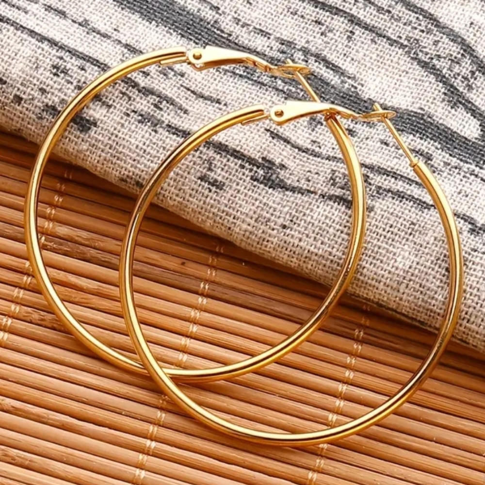 GOLD HOOP EARRINGS